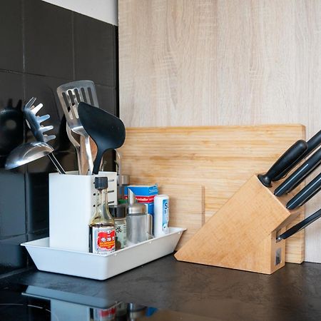 Airport Apartment Fuer 4 - Smart Tv - Kueche - Echarger Hamburgo Exterior foto