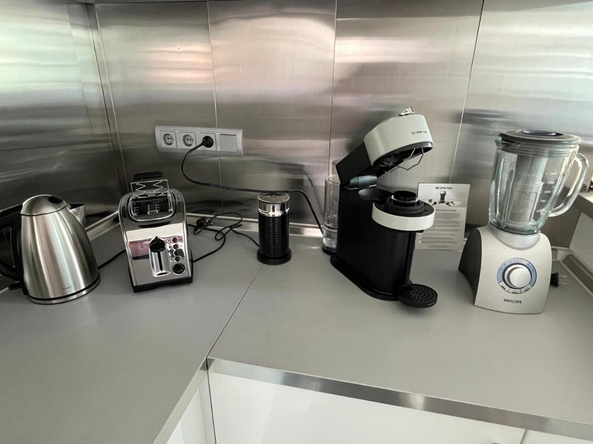 Airport Apartment Fuer 4 - Smart Tv - Kueche - Echarger Hamburgo Exterior foto
