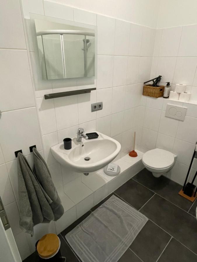 Airport Apartment Fuer 4 - Smart Tv - Kueche - Echarger Hamburgo Exterior foto
