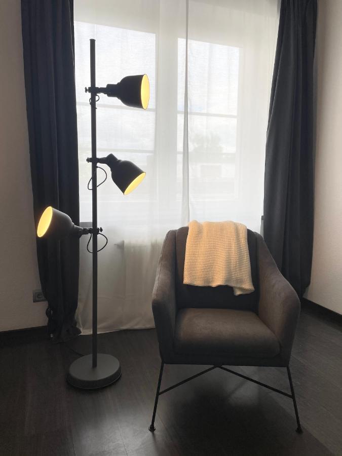 Airport Apartment Fuer 4 - Smart Tv - Kueche - Echarger Hamburgo Exterior foto